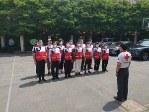 中商企协助力“疫”线 抗疫守“沪”在行动